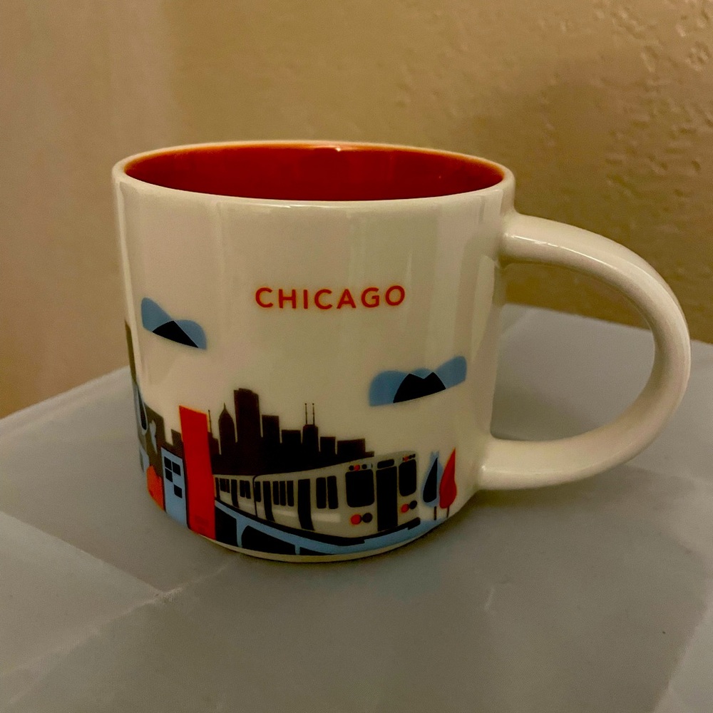 Starbucks “CHICAGO” coffee mug